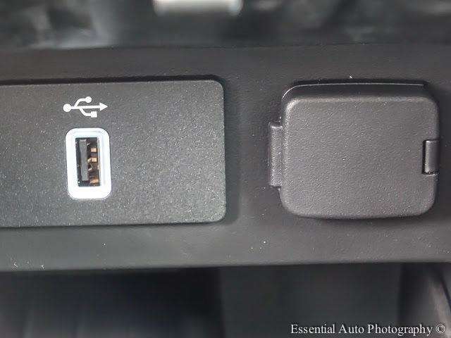 2017 Ford Explorer XLT 4dr SUV